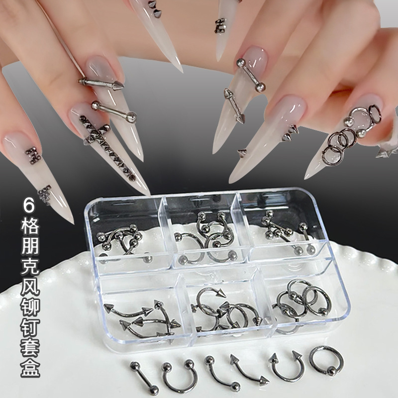 6Grids 3D Punk Style Rivets Na - Y2K Tech Accessories 评论和价格