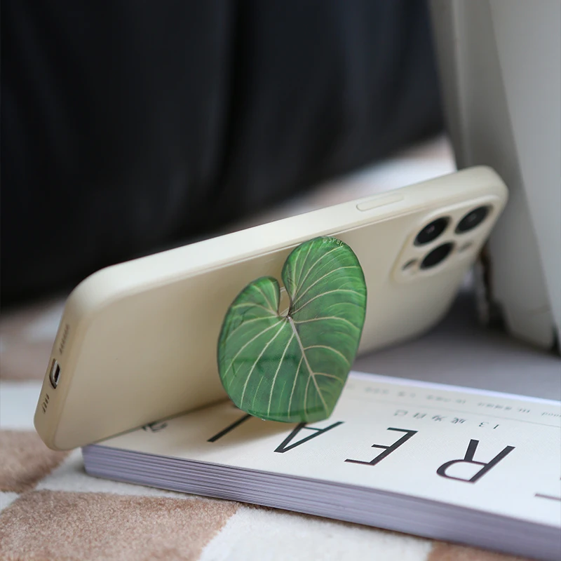 Glossy Simulation Leaf Phone H - Tech Accessories Phone 评论和价格